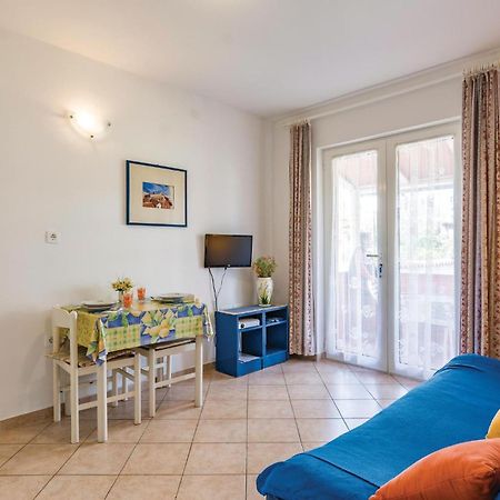 1 Bedroom Lovely Apartment In Rovinj Eksteriør bilde