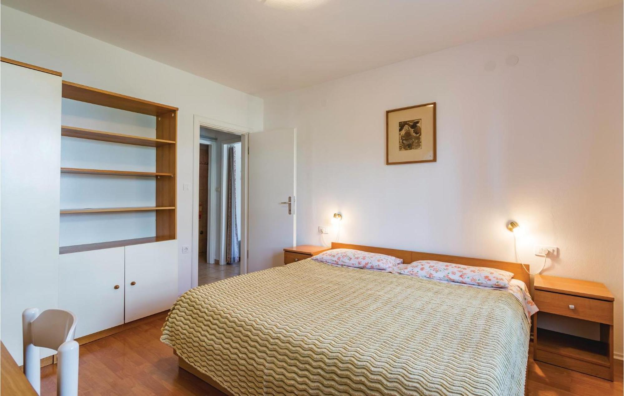 1 Bedroom Lovely Apartment In Rovinj Eksteriør bilde