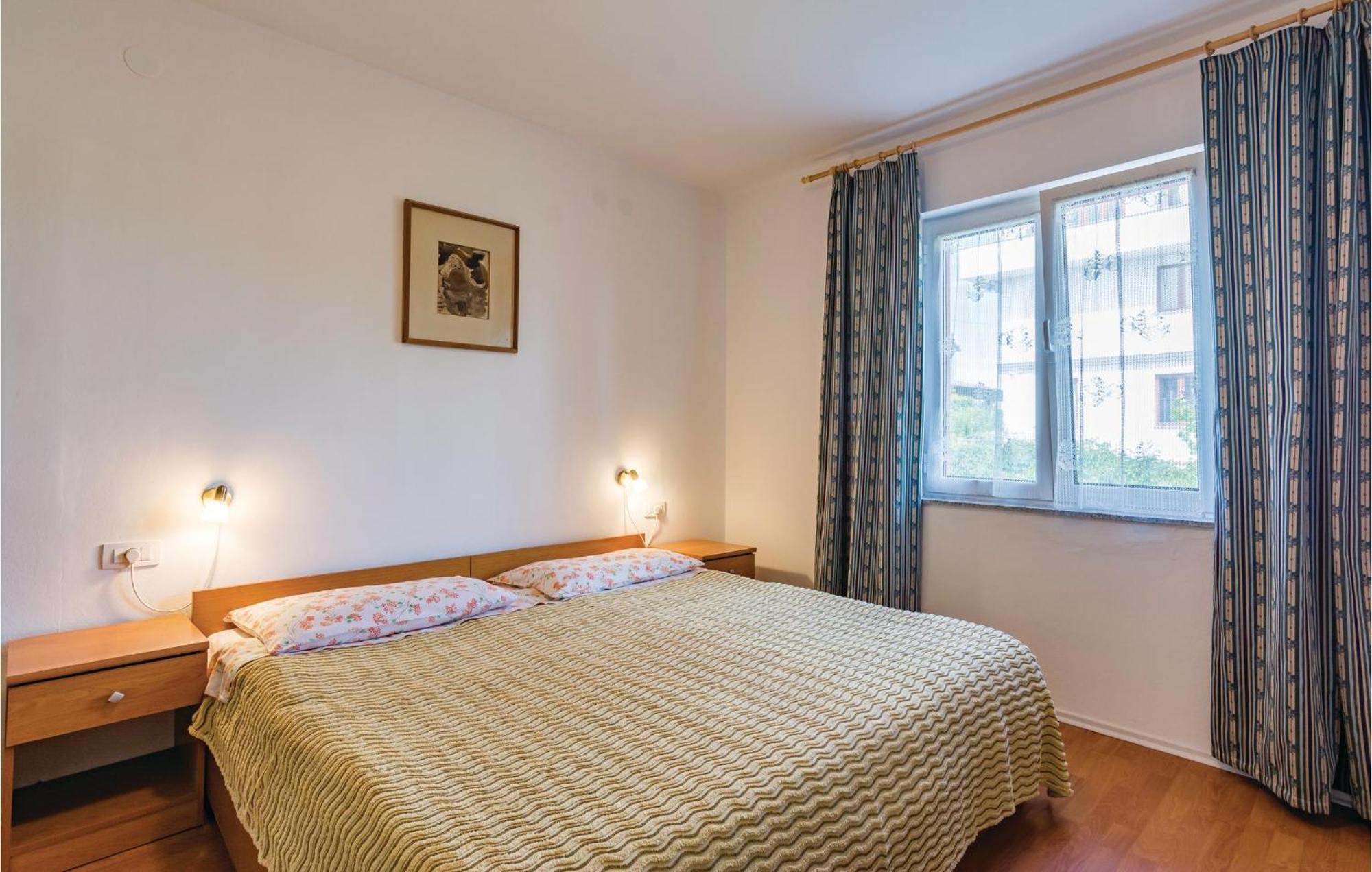 1 Bedroom Lovely Apartment In Rovinj Eksteriør bilde