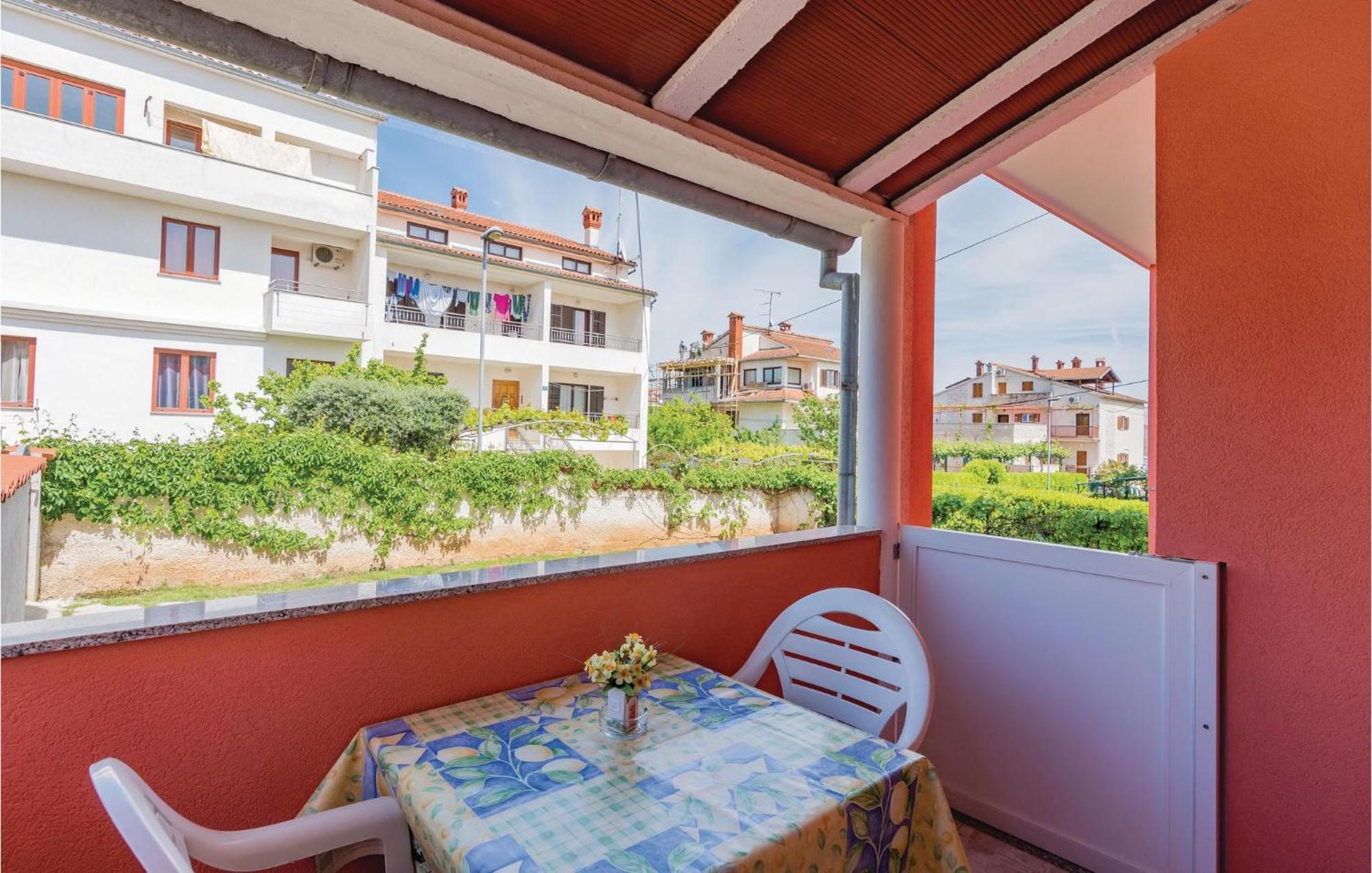 1 Bedroom Lovely Apartment In Rovinj Eksteriør bilde